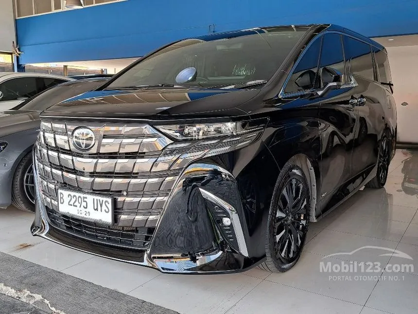 2024 Toyota Alphard HEV (Premium Color) MPV