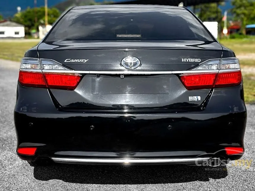 2015 Toyota Camry Hybrid Sedan