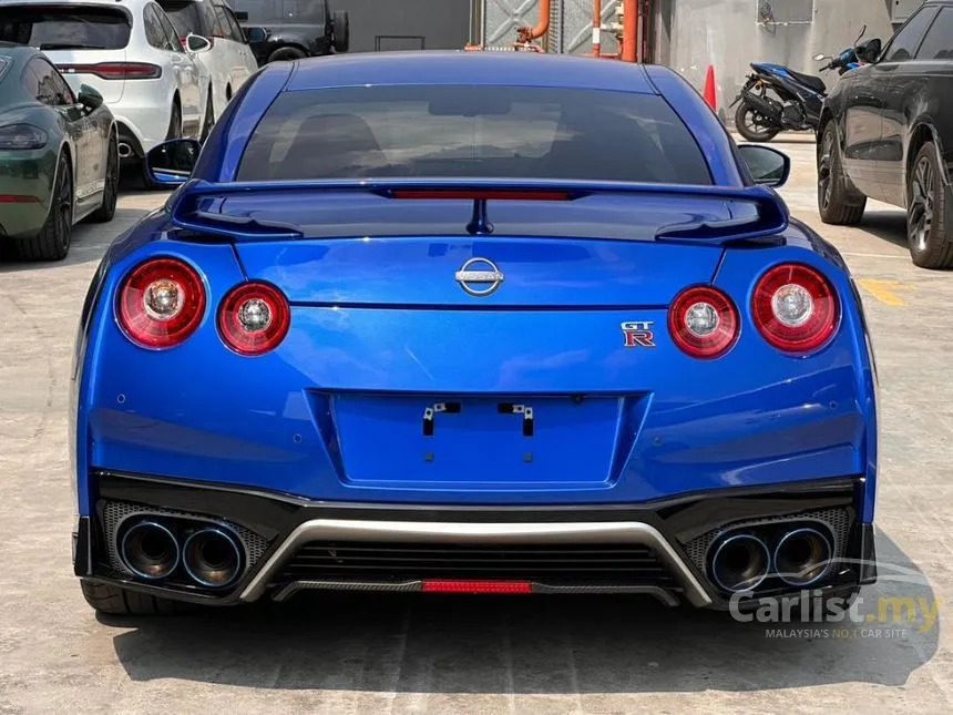 2022 Nissan GT-R Pure Edition Coupe