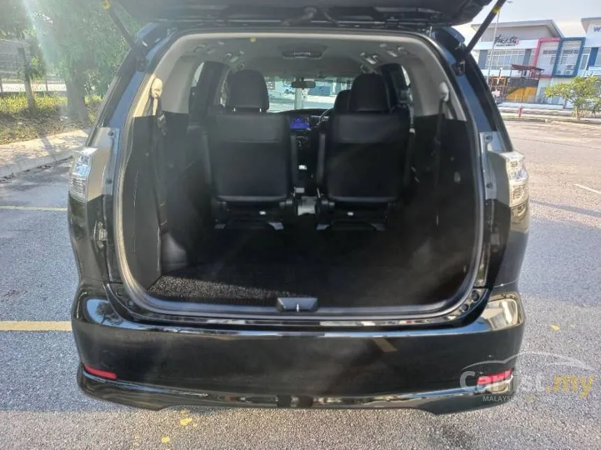 2013 Toyota Estima Aeras MPV