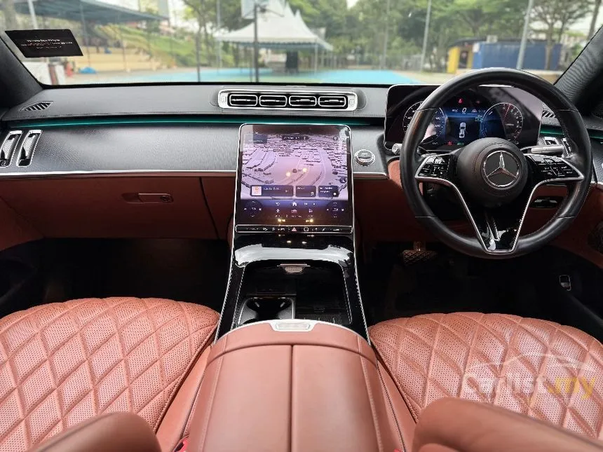 2022 Mercedes-Benz S580e Sedan
