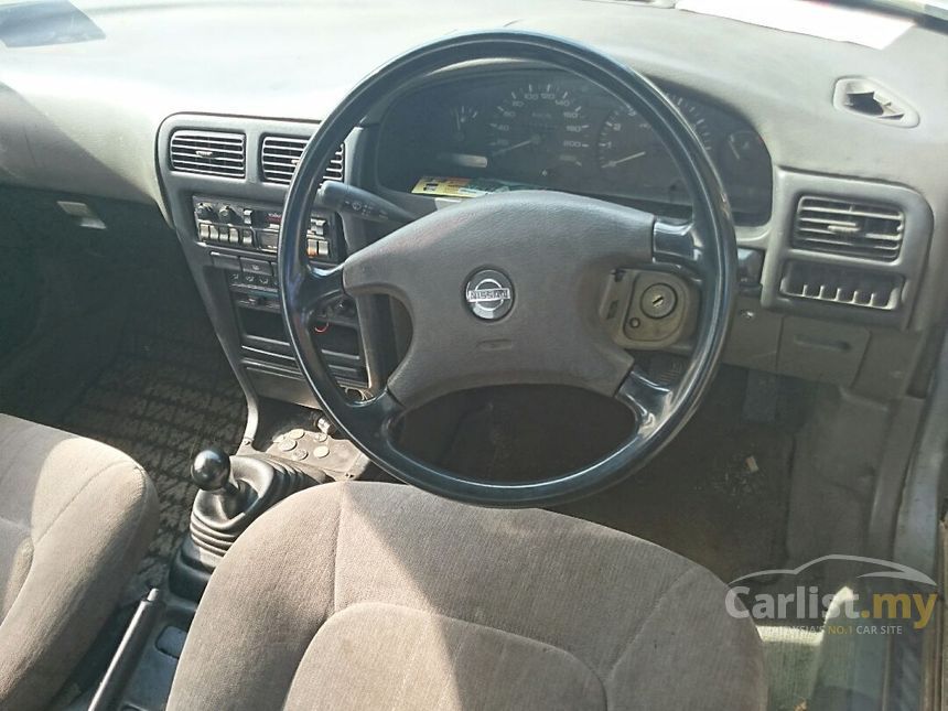 1996 Nissan Sentra L Sedan