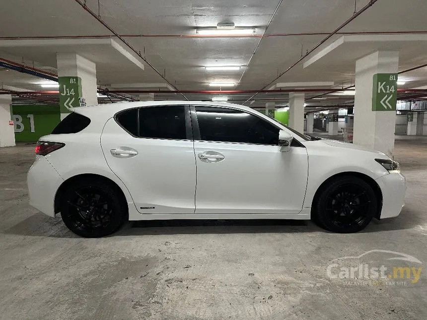 2011 Lexus CT200h Hatchback