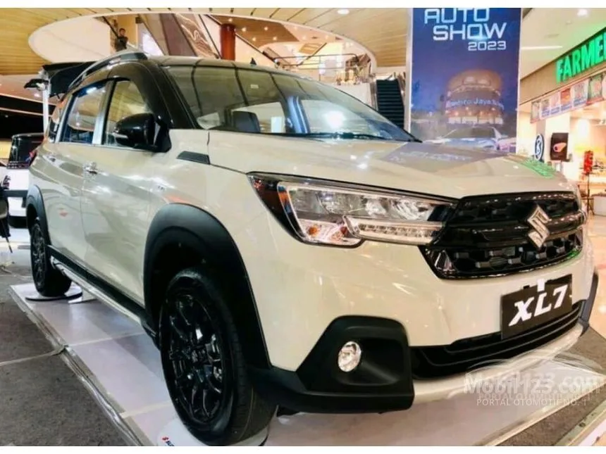 Jual Mobil Suzuki XL7 2024 ALPHA Hybrid 1.5 di Jawa Barat Automatic Wagon Lainnya Rp 245.000.000