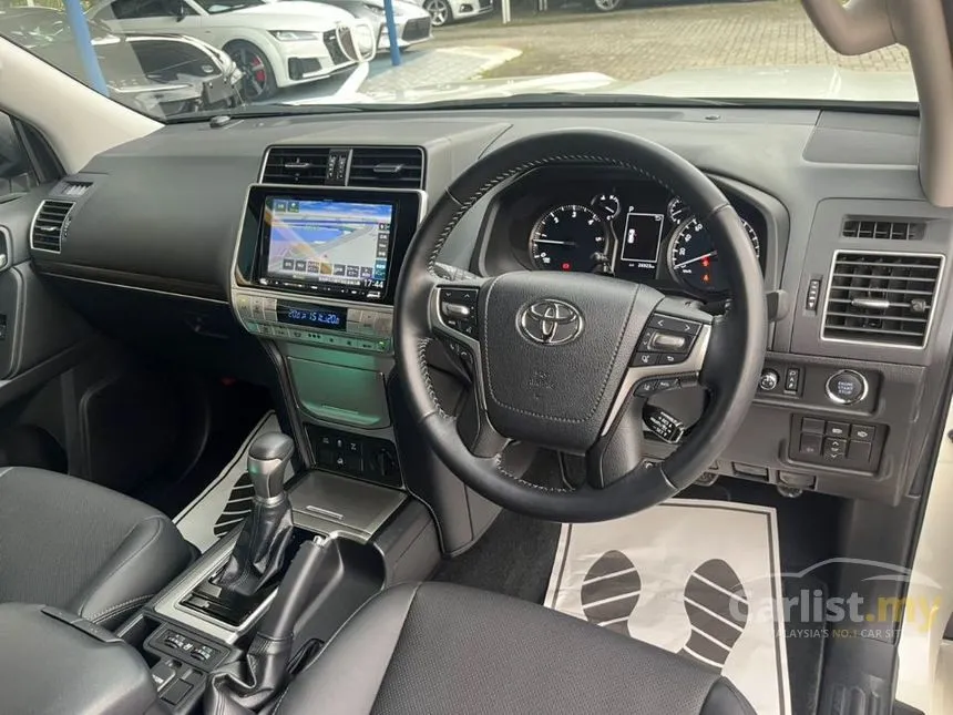 2023 Toyota Land Cruiser Prado GDJ150W TX Black Edition SUV