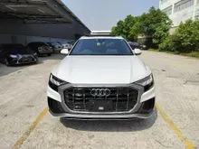 High Spec (Provide Warranty, Genuine Mileage, Grade 4.5, Auction Sheet Proven) 2020 Audi Q8 55 3.0 TFSI S.Line. Audi Pre Sense, B & O, BSM Q 8 Cayenne