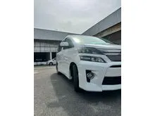 2013 Toyota Vellfire 2.4 Z MPV