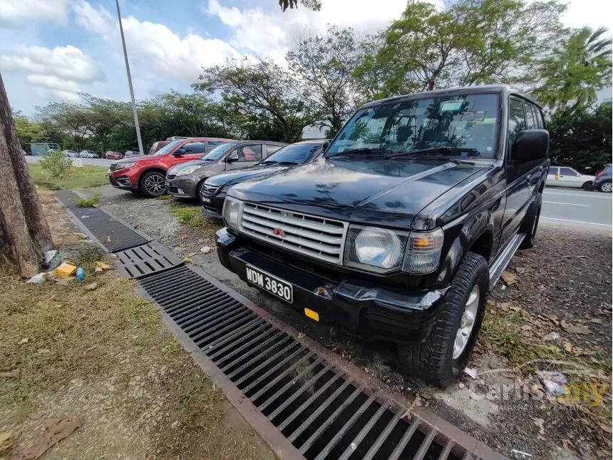 1994 Mitsubishi Pajero SUV