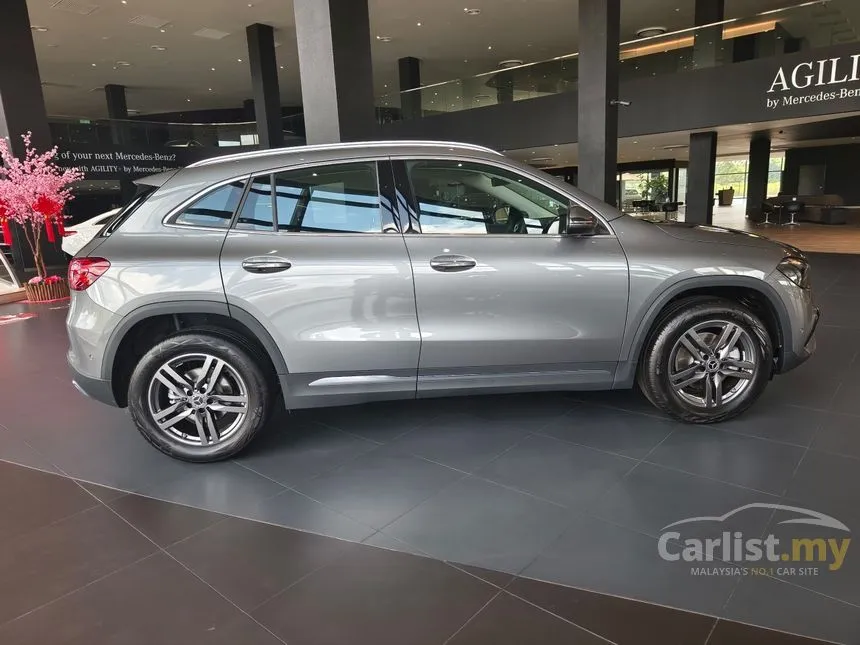2025 Mercedes-Benz GLA200 Progressive Line SUV