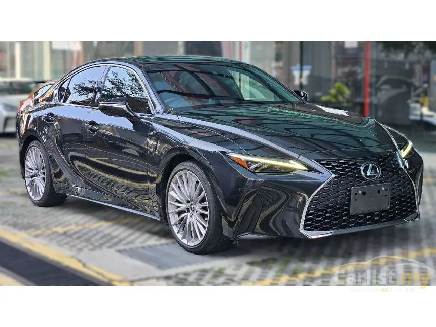 2021 Lexus IS 300 Luxury Sedan