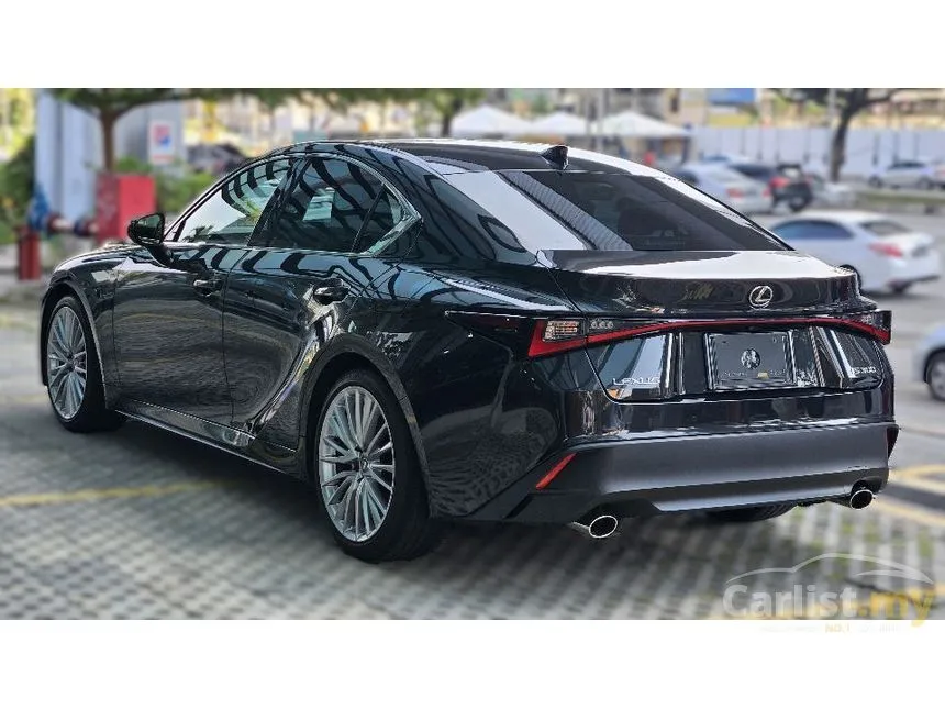 2021 Lexus IS 300 Luxury Sedan