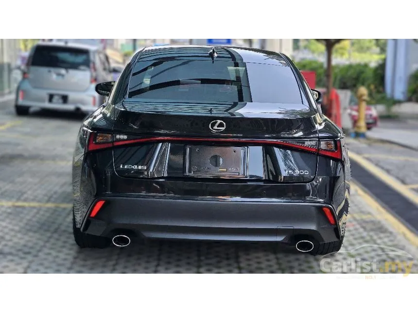 2021 Lexus IS 300 Luxury Sedan