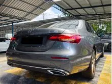 Mercedes Benz E200 2.0 AVANTGARDE F/SERVICE WARNTY