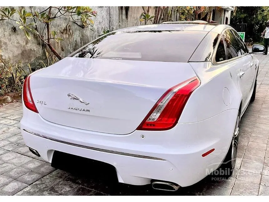 Jual Mobil Jaguar XJ 2010 5.0 Di Banten Automatic Sedan Silver Rp 750. ...