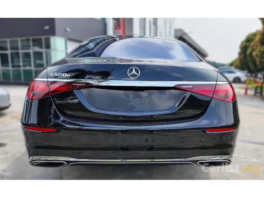 2022 Mercedes-Benz S580e Sedan