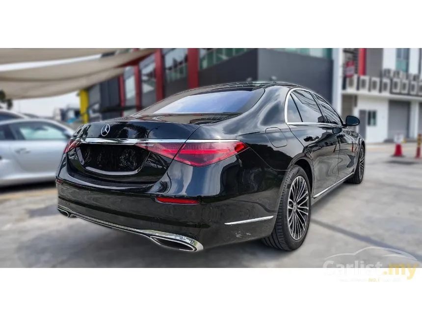 2022 Mercedes-Benz S580e Sedan