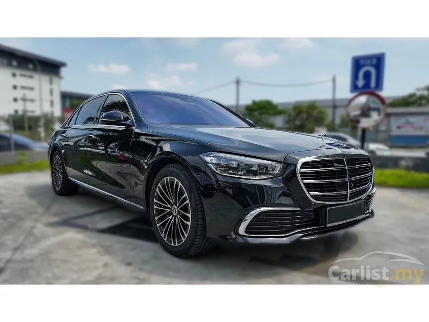 2022 Mercedes-Benz S580e Sedan
