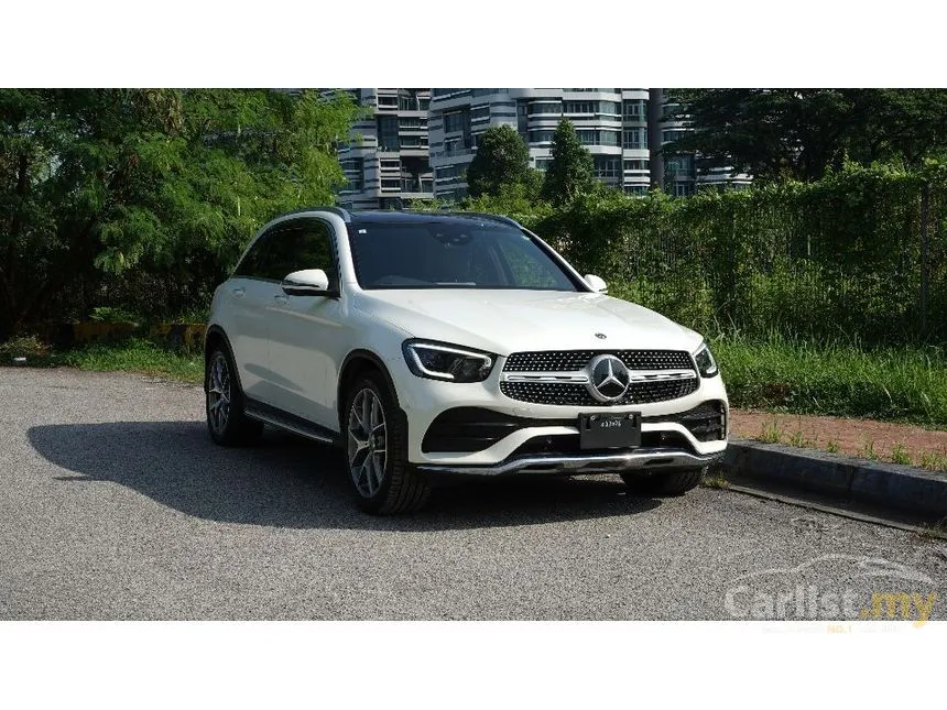 2021 Mercedes-Benz GLC300 4MATIC AMG Line SUV