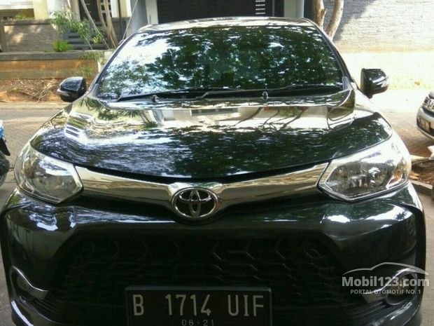 Toyota Avanza Veloz Mobil  bekas  dijual  di Bekasi  Jawa  