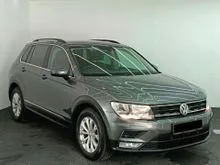 2017 Volkswagen Tiguan 1.4 TSI Comfortline SUV LOAN OTR SENANG LULUS / ORI MILE / UNDER WARRANTY