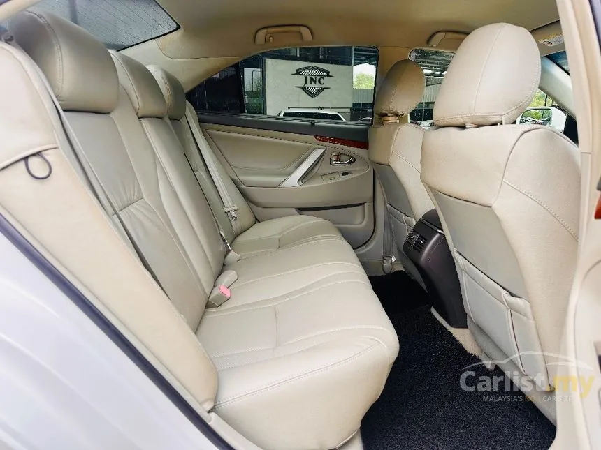 2011 Toyota Camry V Sedan