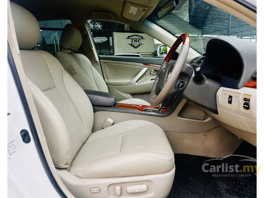 2011 Toyota Camry V Sedan