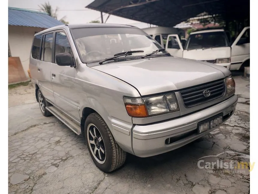 2000 Toyota Unser GLi MPV