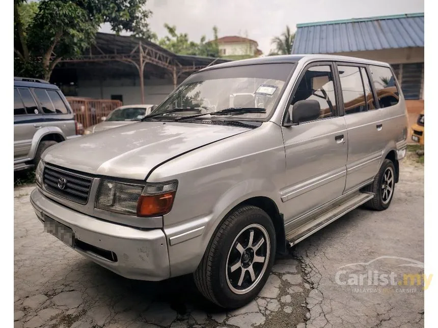 2000 Toyota Unser GLi MPV