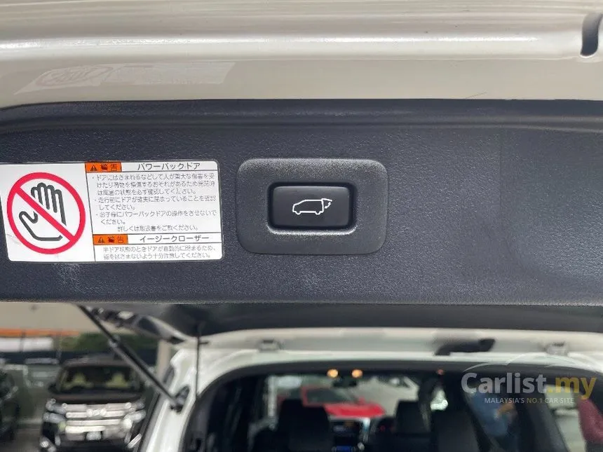 Toyota Vellfire 16 Z Golden Eyes 2 5 在 State Auto自动挡mpv White 于 价格 Carlist My