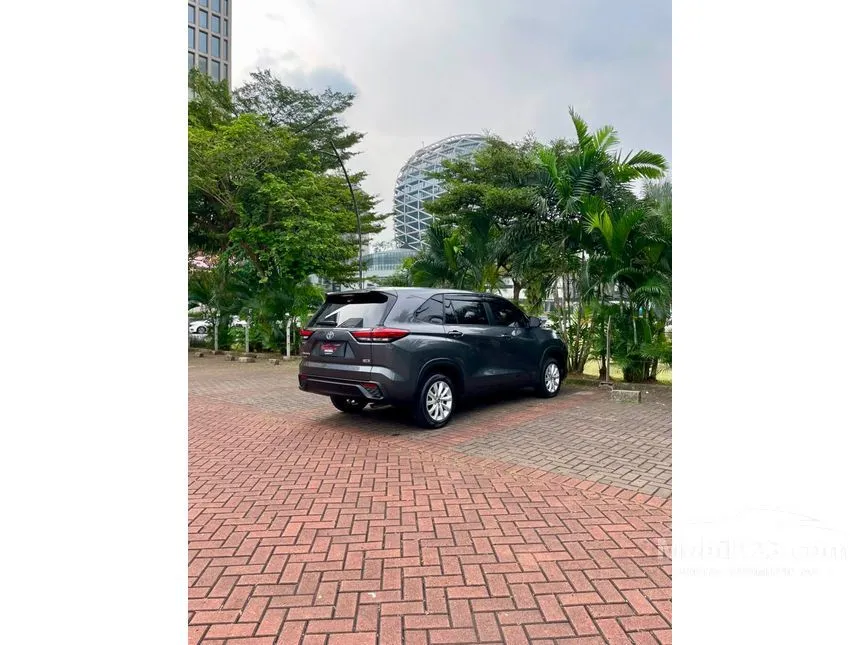 2023 Toyota Kijang Innova Zenix V (Premium Color) MPV