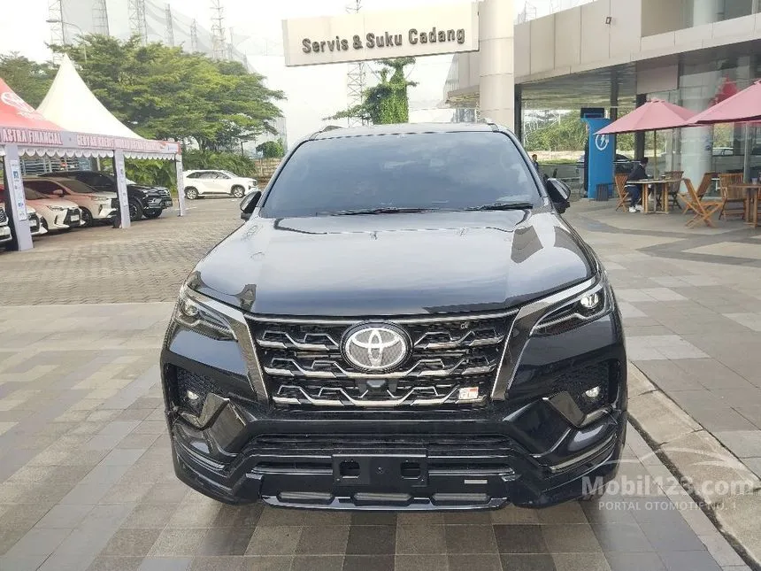 Jual Mobil Toyota Fortuner 2024 GR Sport 2.8 di Banten Automatic SUV Hitam Rp 630.000.000