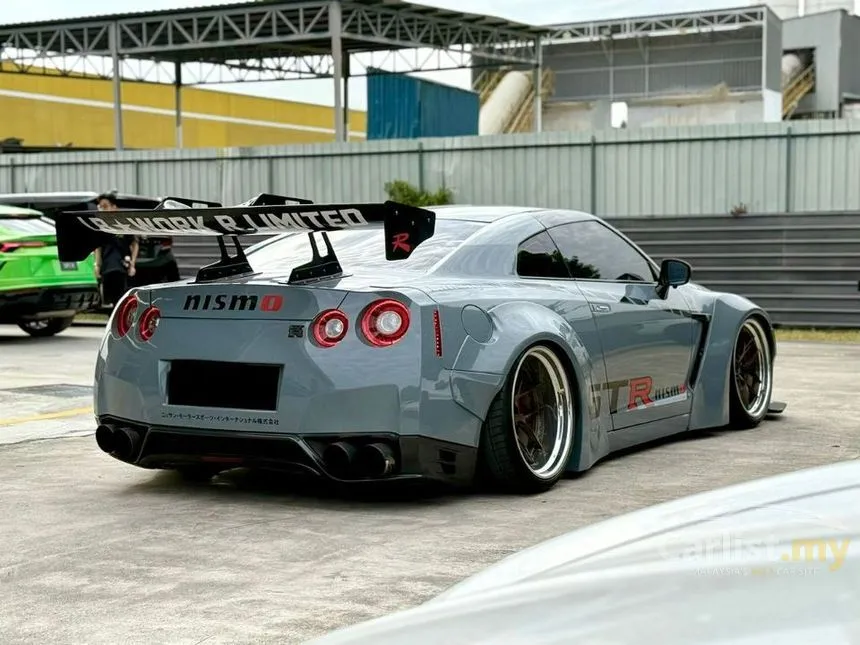 2009 Nissan GT-R Coupe