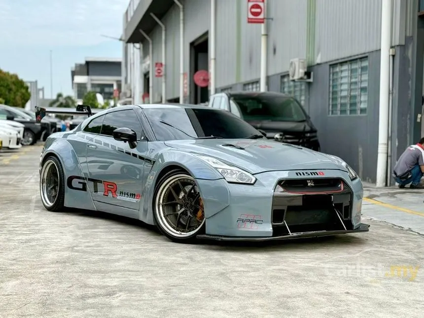 2009 Nissan GT-R Coupe