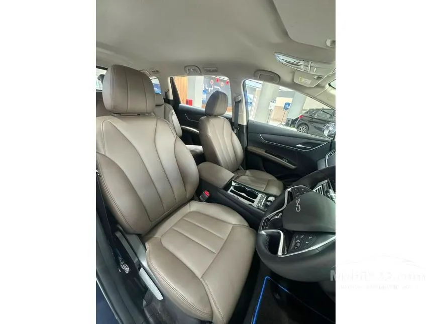 2025 BYD M6 Superior Captain 6 Seater MPV