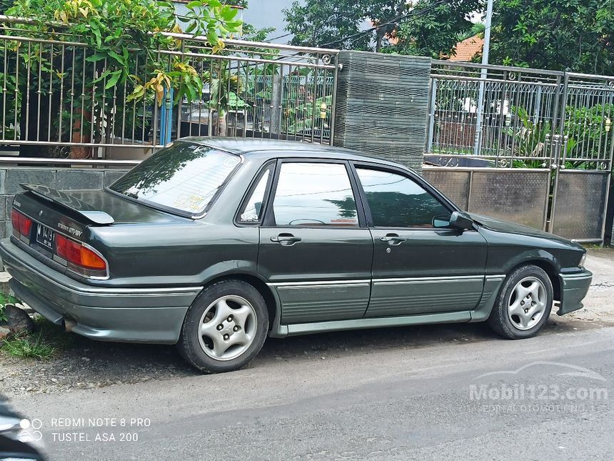 1990 Mitsubishi Eterna Sedan