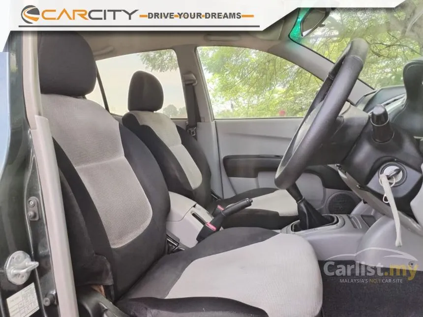2010 Mitsubishi Triton Lite Dual Cab 4X2 Pickup