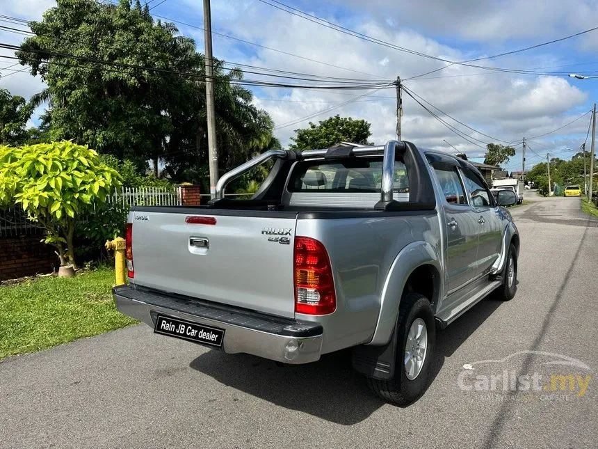 2010 Toyota Hilux Double cab Pickup Truck