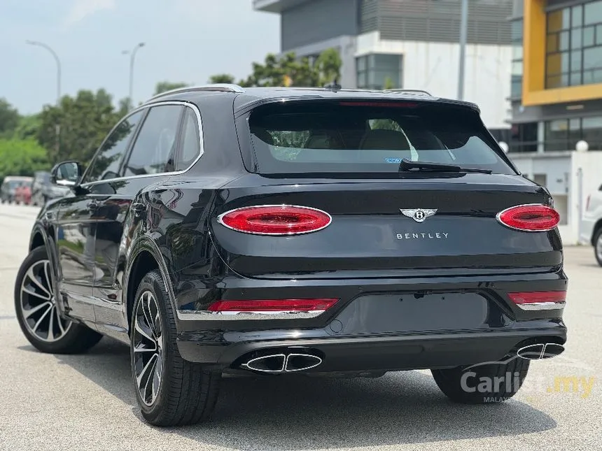 2023 Bentley Bentayga Azure EWB SUV