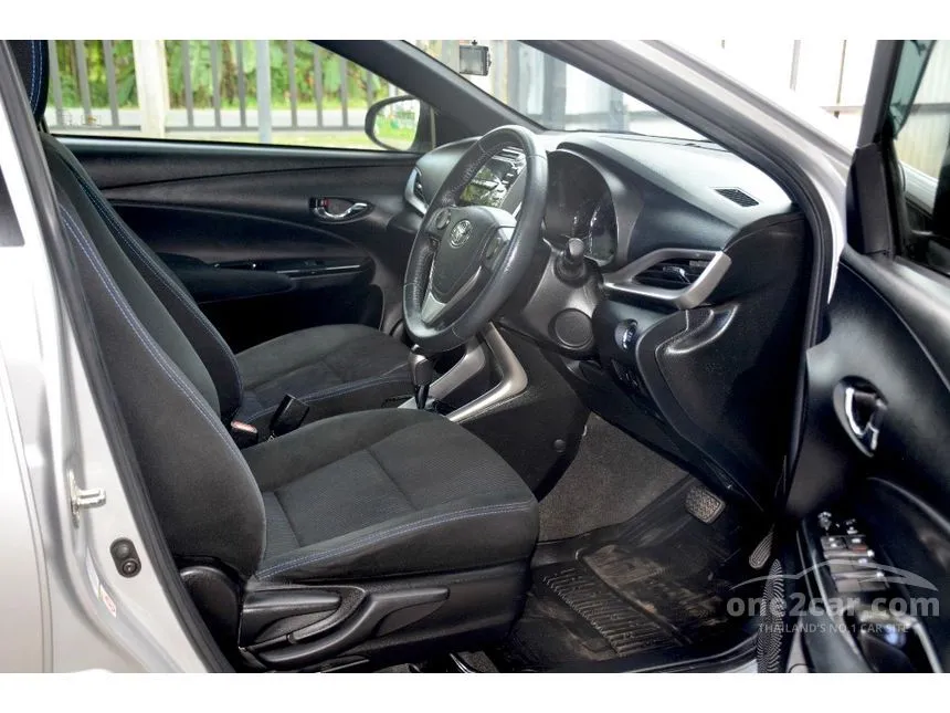 2018 Toyota YARIS G Hatchback
