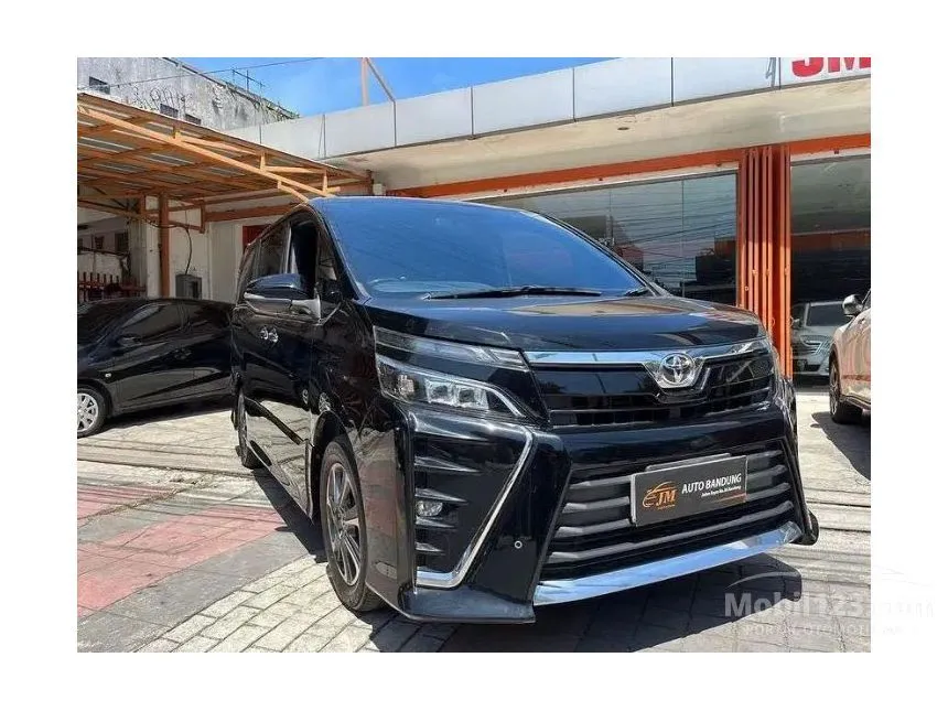 2018 Toyota Voxy Wagon