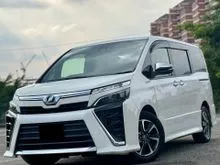 2018 Toyota Voxy 2.0 ZS Kirameki Edition MPV Facelift Model / Dual Power Sliding Door / Reverse Camera / Push Start / Pre-Crash / Land Keep Assit /