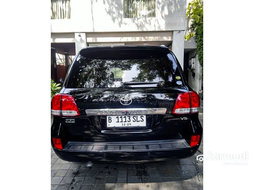 2010 Toyota Land Cruiser 200 Standard spec SUV