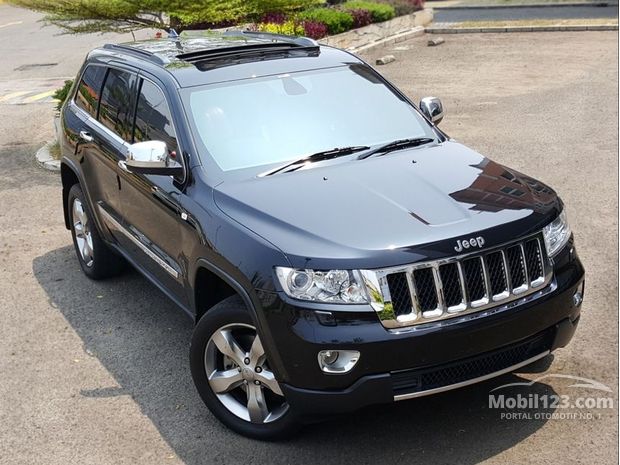 main l_used car mobil123 jeep grand cherokee overland suv indonesia_1996725_6V1S2HHXdiAM96KiTrTB6j