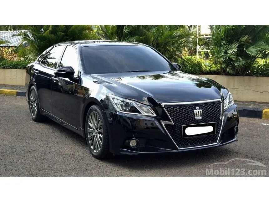 Jual Mobil Toyota Crown 2014 G Royal Saloon 2.5 di DKI Jakarta ...