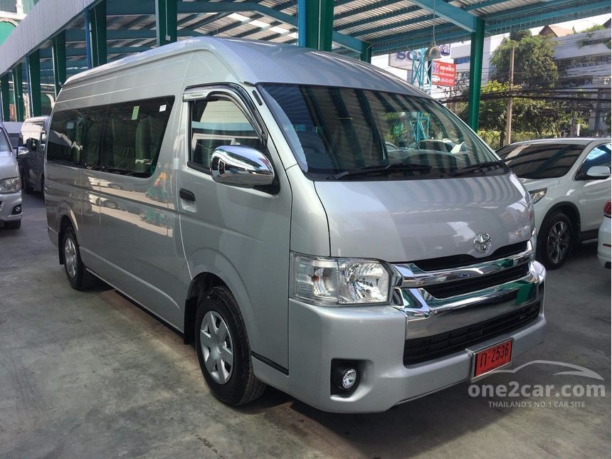 toyota commuter 2018