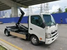 2020 Hino 300 Series 4.0 Lorry