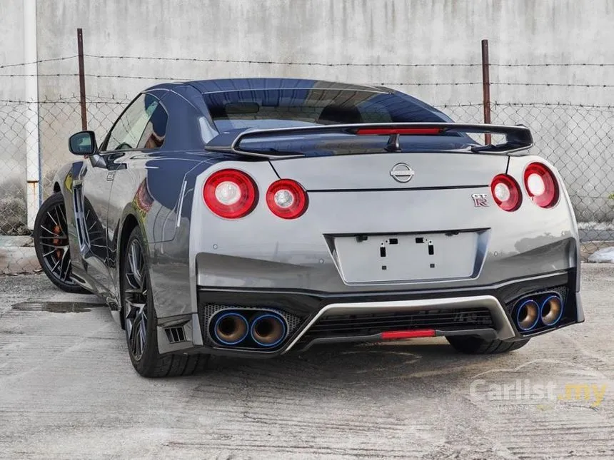 2022 Nissan GT-R Coupe