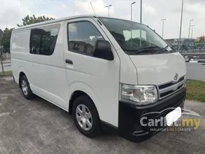 2011 Toyota Hiace 2.5 Semi Panel Van Van