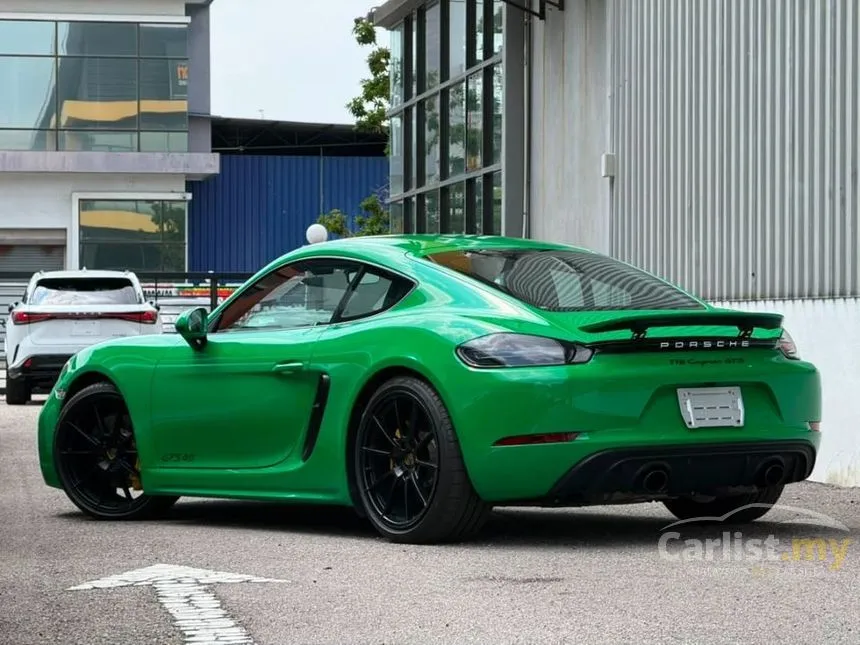 2022 Porsche 718 Cayman GT4 Coupe