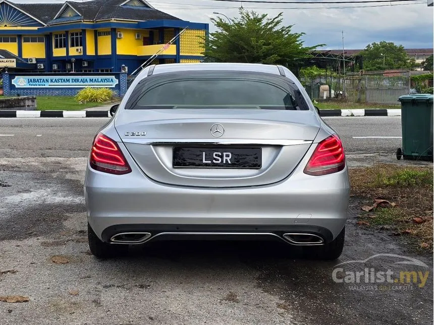 2016 Mercedes-Benz C200 Avantgarde Sedan